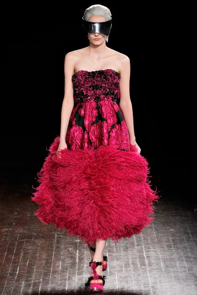 Look 28
